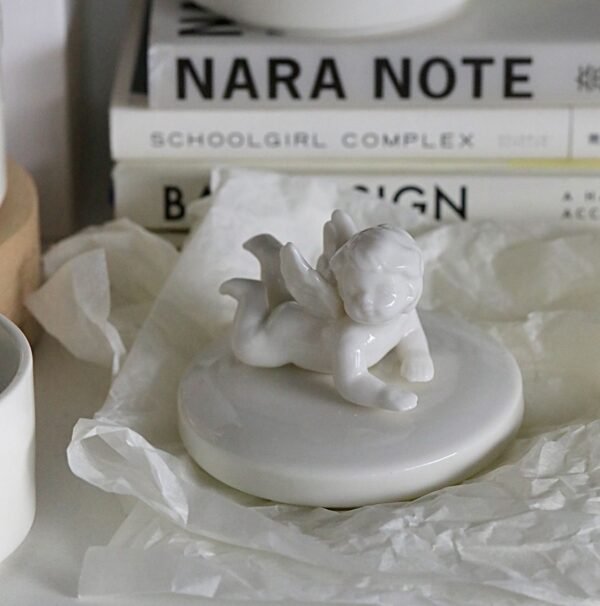 小天使香薰蜡烛（白茶味） little angel scented candle (white tea )