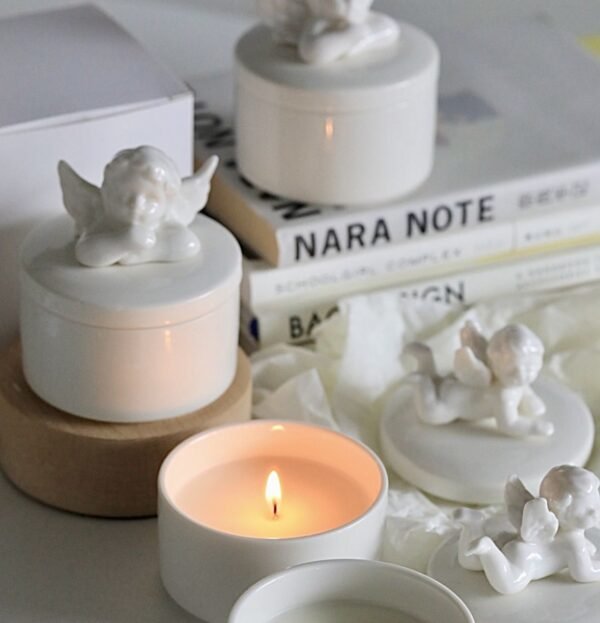小天使香薰蜡烛（白茶味） little angel scented candle (white tea )